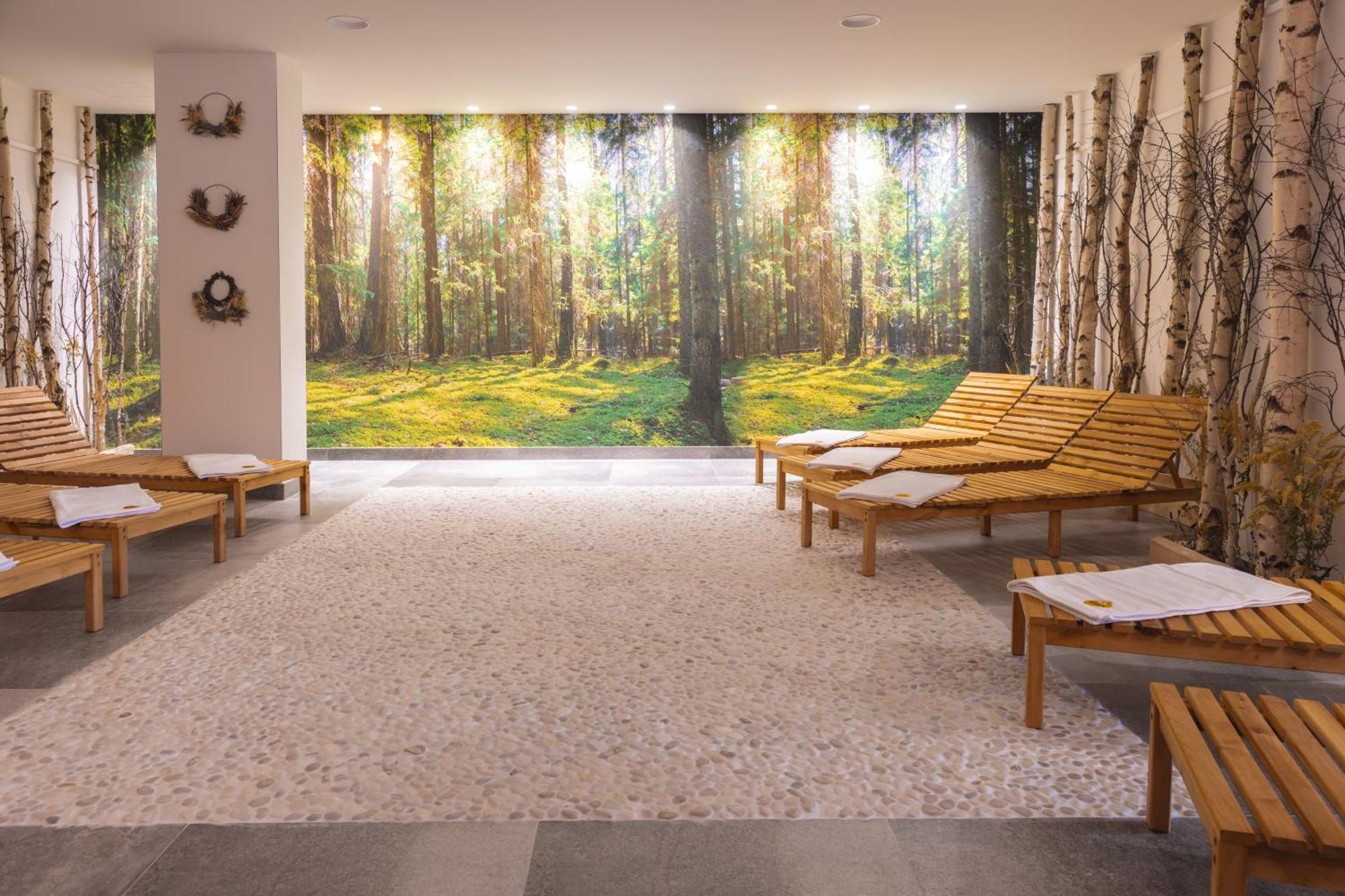Miodowa Klinika Hotel Kamianna Екстериор снимка