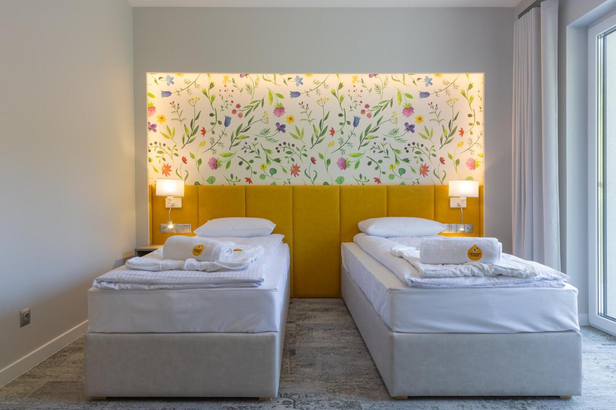 Miodowa Klinika Hotel Kamianna Екстериор снимка