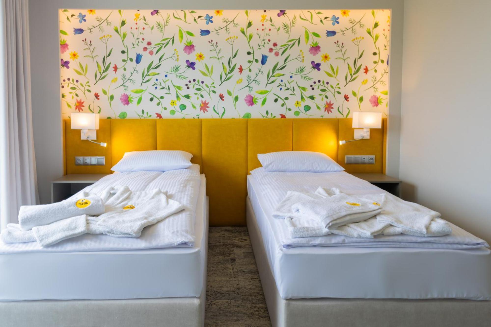 Miodowa Klinika Hotel Kamianna Екстериор снимка