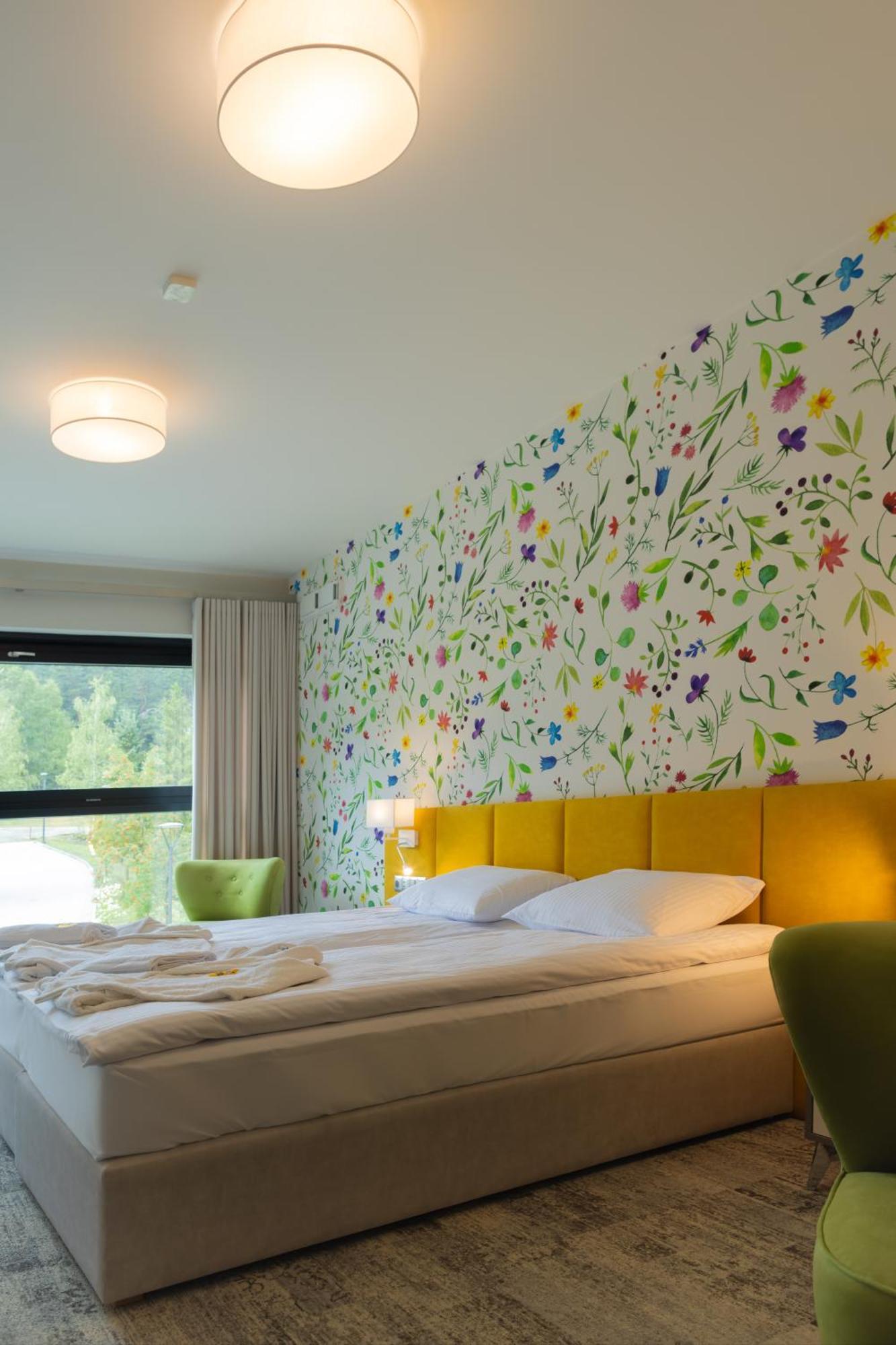Miodowa Klinika Hotel Kamianna Екстериор снимка